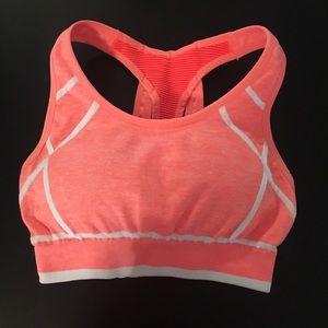 sports bra